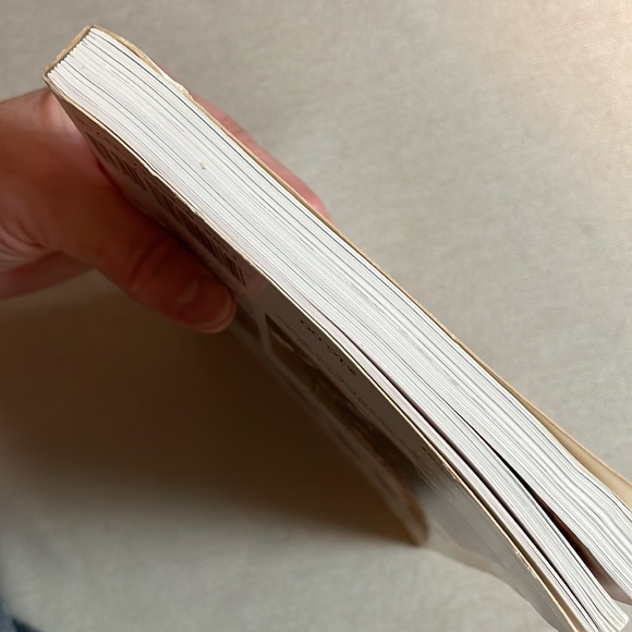 🌈2/$8  Flower Arranging - Picture 6 of 16